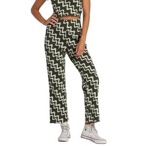 RVCA Lazy High Waist Pants Wavy Zig Zag Retro Size Medium/10‎ Relaxed Crop Fit